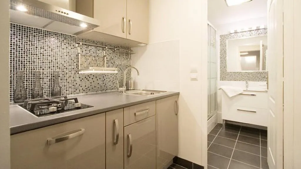 Апартаменты Montmartre Abbesses-artist Village *