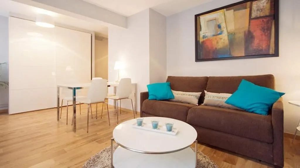 Апартаменты Montmartre Abbesses-artist Village Париж