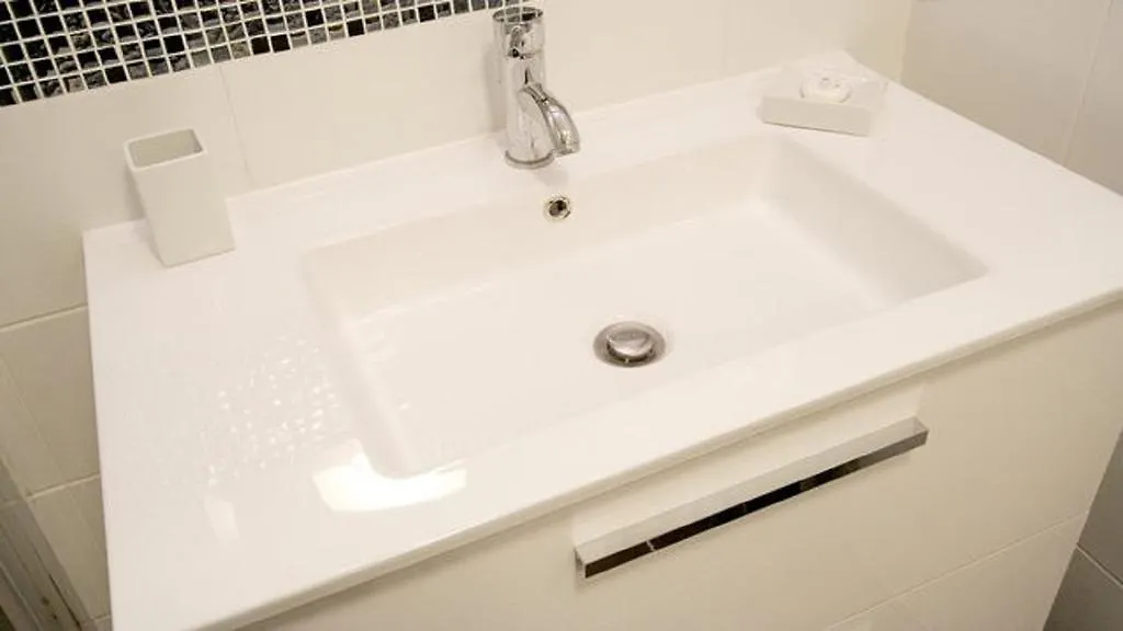 Montmartre Abbesses-artist Village Apartament Paryż